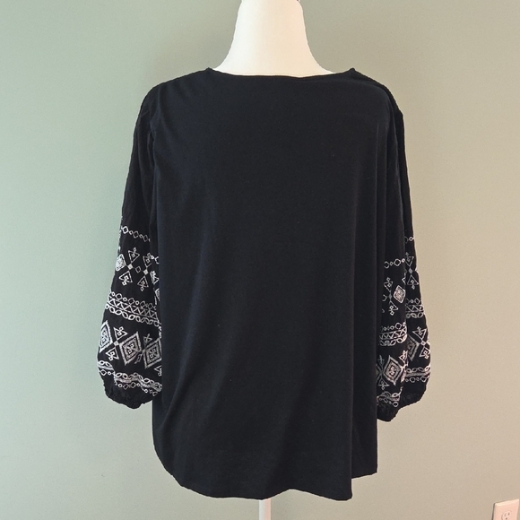 Ruby Rd Woman Black With White Embroidery 3/4 Bell Sleeve Top Size 2X - Picture 6 of 10